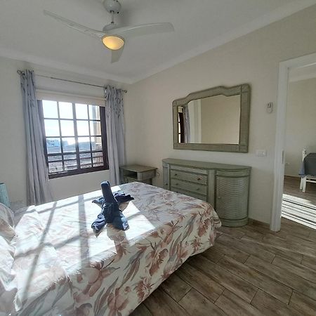 Atlantis 3 One Bedroom, Sea Front, In Complex With Pool Costa Del Silencio Esterno foto