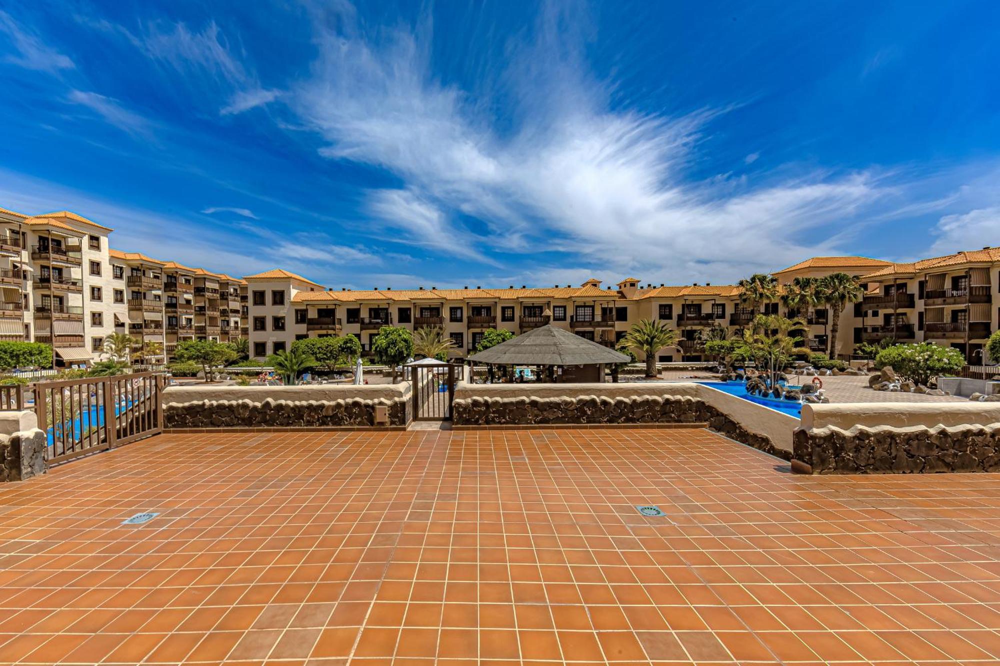 Atlantis 3 One Bedroom, Sea Front, In Complex With Pool Costa Del Silencio Esterno foto